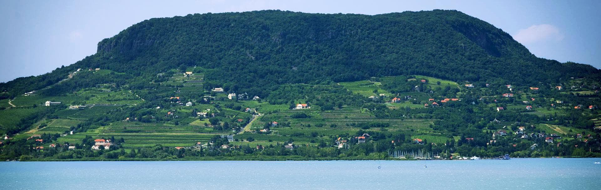 A fonyódi Napsugár Club és üdülőtelep - Szálláslehetőségek a Balaton partján